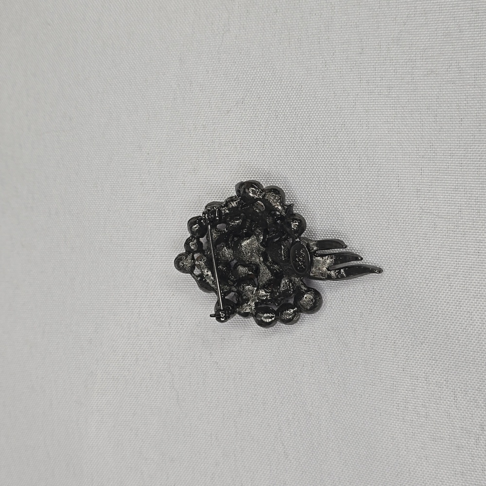 Joan Rivers Brooch - Picture 5 of 6